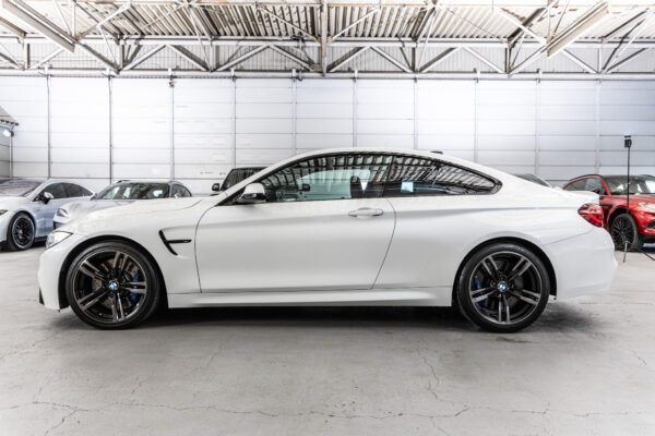 M4クーペ M DCT ドライブロジック