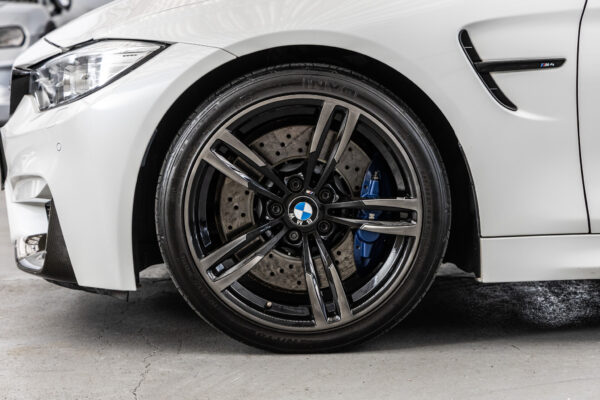 M4クーペ M DCT ドライブロジック