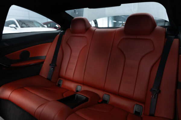 M4クーペ M DCT ドライブロジック