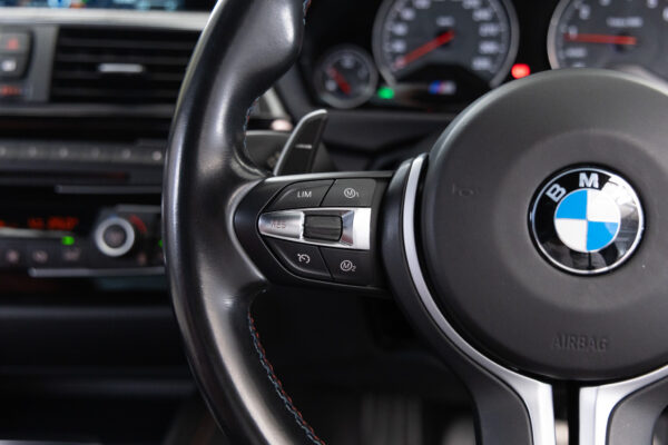 M4クーペ M DCT ドライブロジック