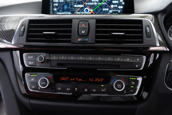 M4クーペ M DCT ドライブロジック