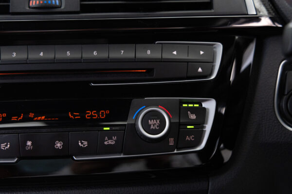 M4クーペ M DCT ドライブロジック