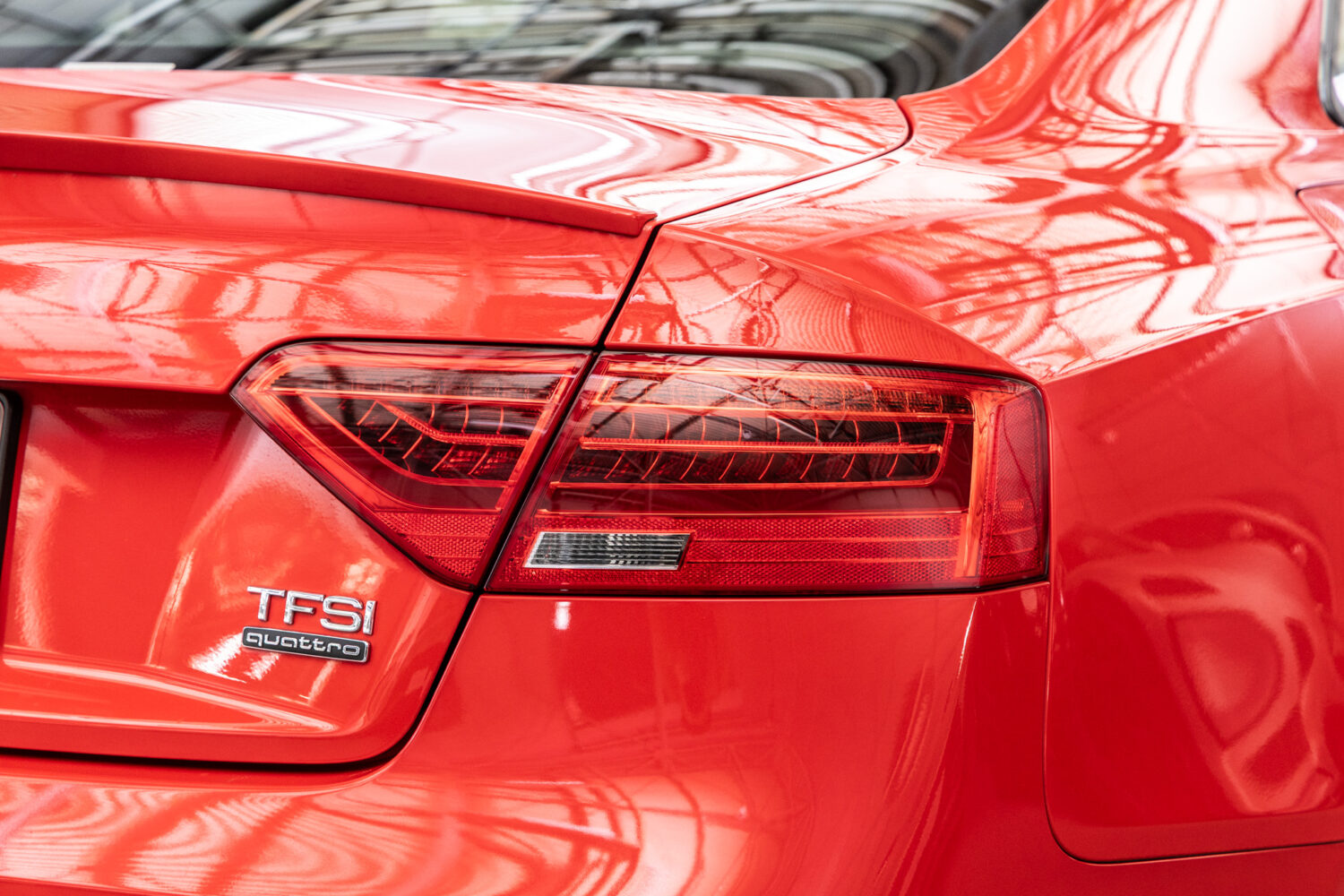 A5 2.0TFSI クワトロ Sラインコンペティションプラス