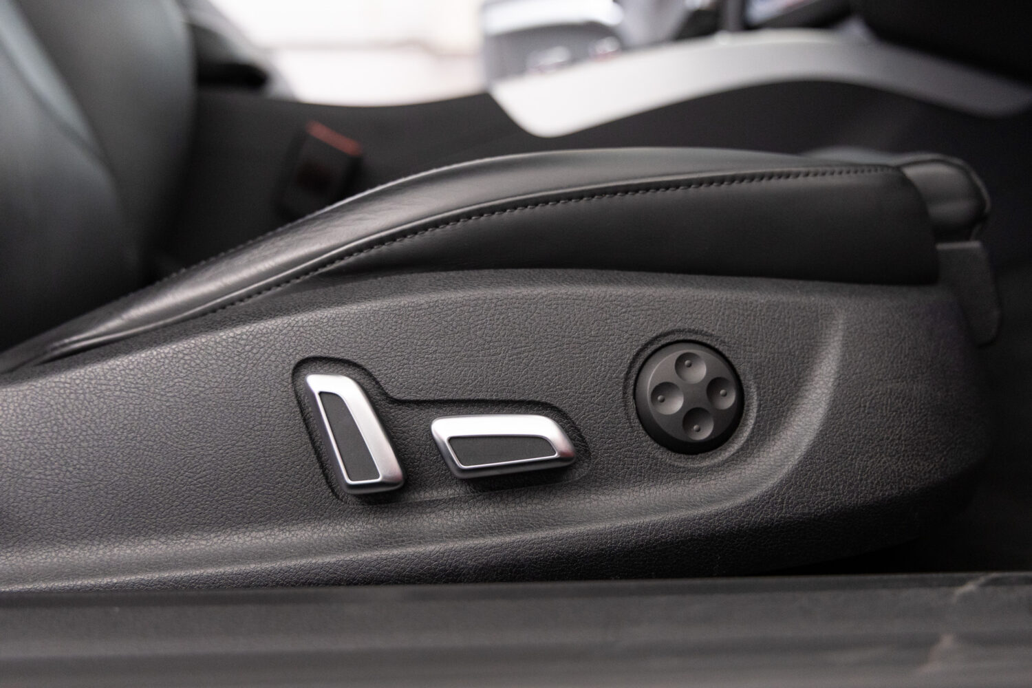 A5 2.0TFSI クワトロ Sラインコンペティションプラス