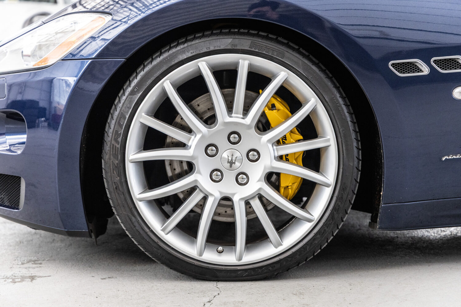 グラントゥーリズモ S