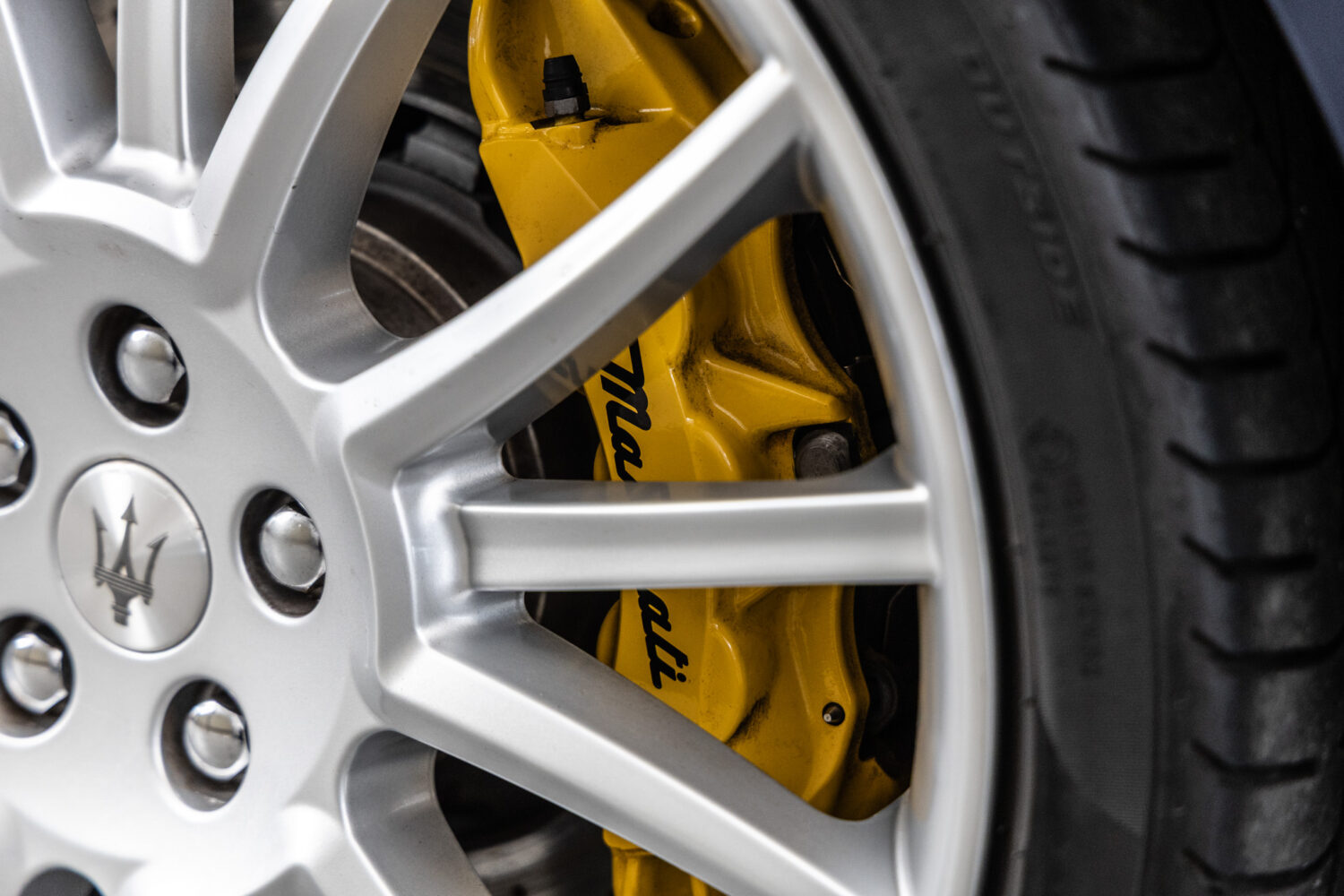 グラントゥーリズモ S