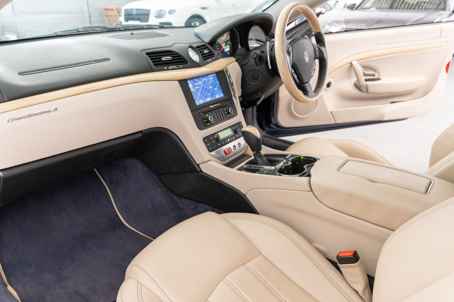 グラントゥーリズモ S