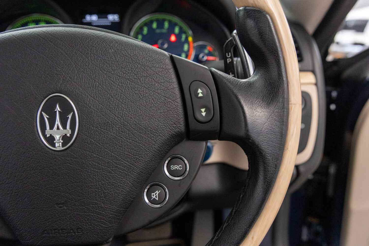 グラントゥーリズモ S