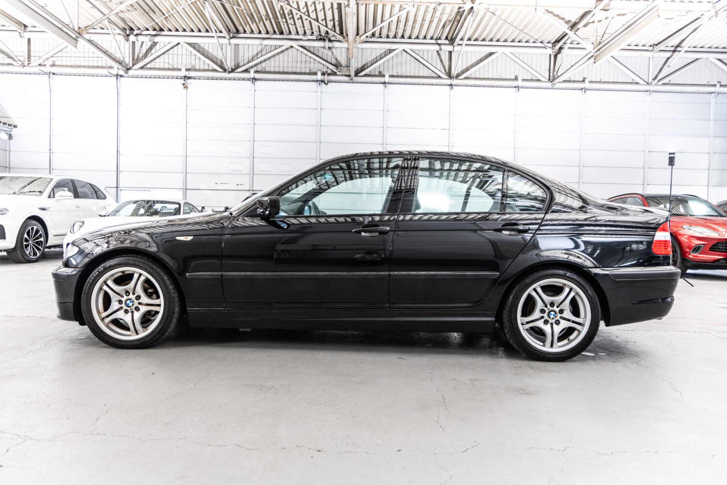 3シリーズセダン 318i Mスポーツ 5MT