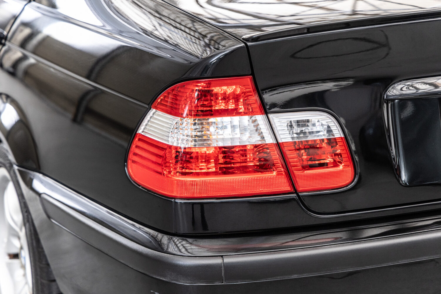 3シリーズセダン 318i Mスポーツ 5MT