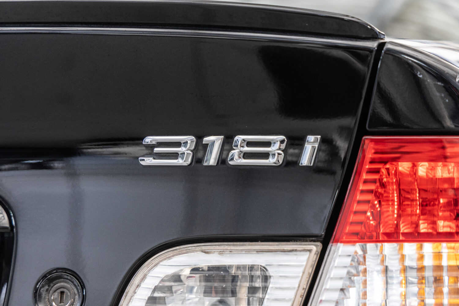 3シリーズセダン 318i Mスポーツ 5MT