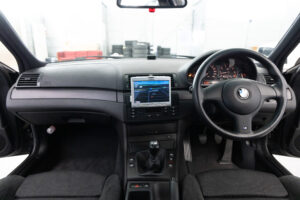 3シリーズセダン 318i Mスポーツ 5MT