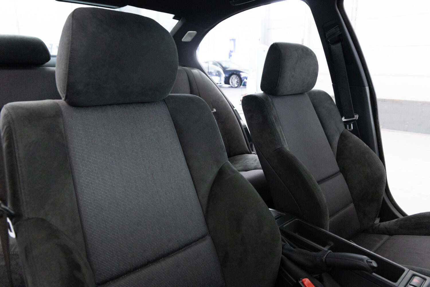 3シリーズセダン 318i Mスポーツ 5MT