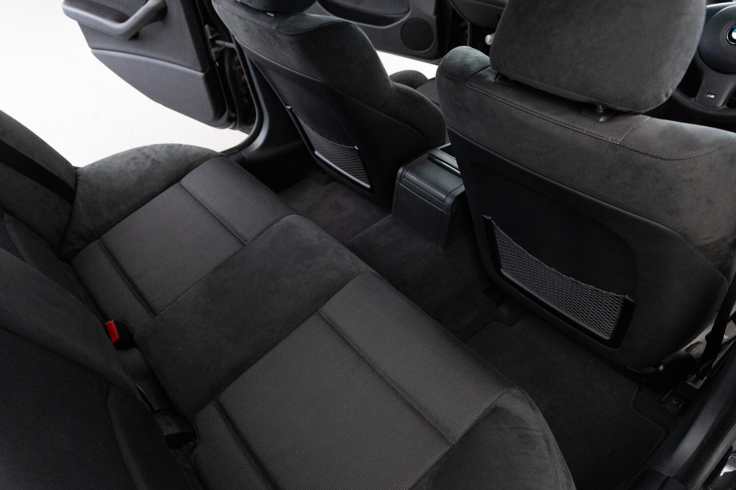 3シリーズセダン 318i Mスポーツ 5MT