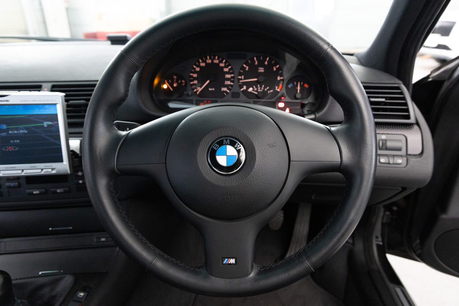 3シリーズセダン 318i Mスポーツ 5MT