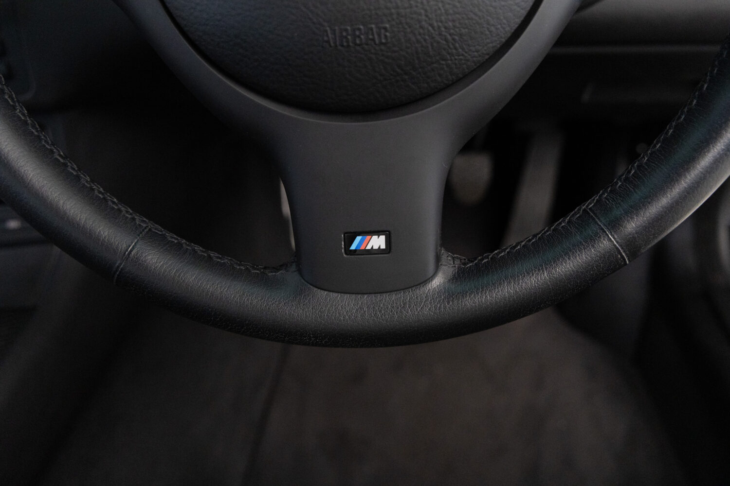 3シリーズセダン 318i Mスポーツ 5MT