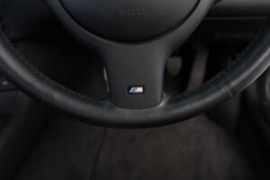 3シリーズセダン 318i Mスポーツ 5MT