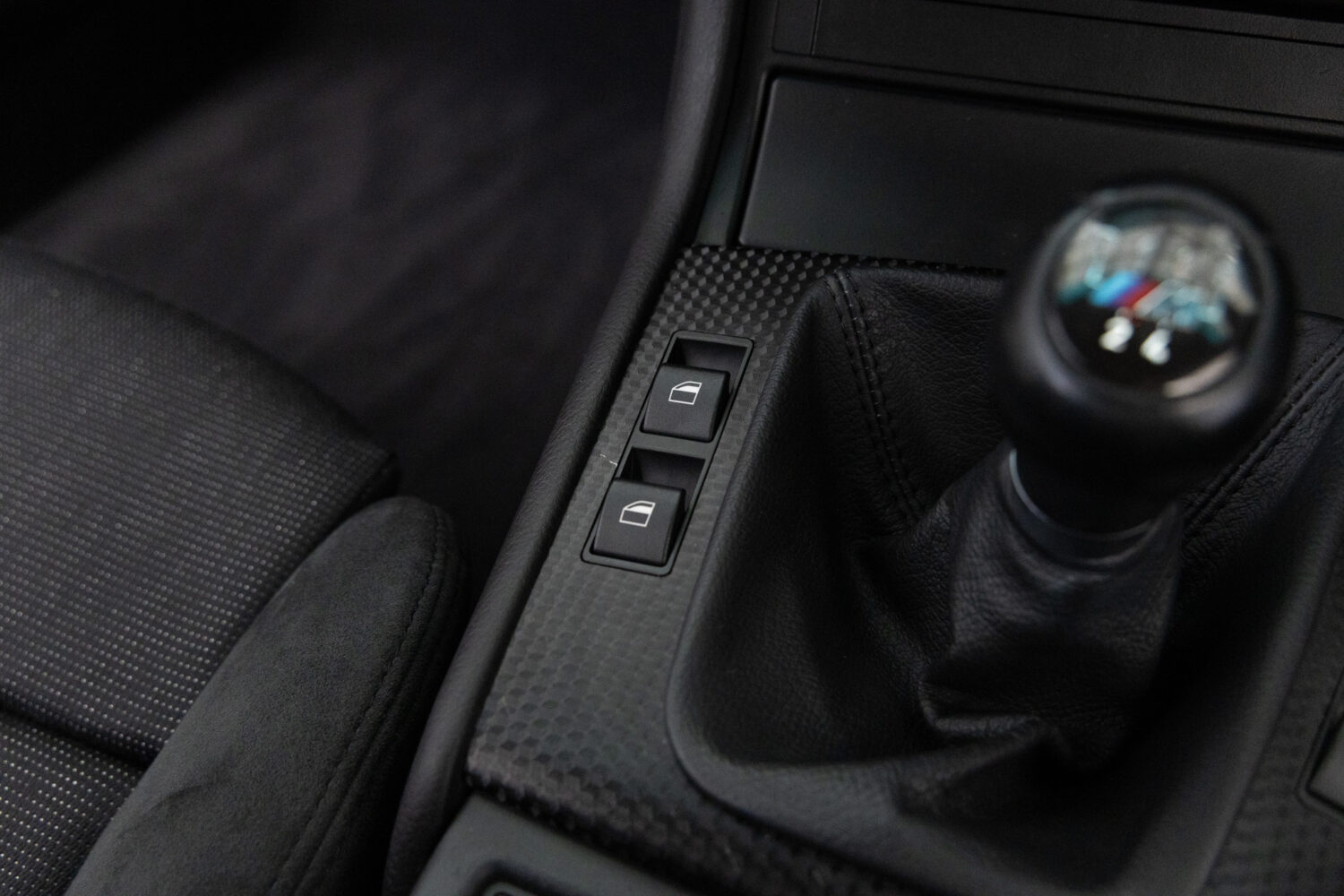 3シリーズセダン 318i Mスポーツ 5MT