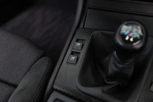 3シリーズセダン 318i Mスポーツ 5MT