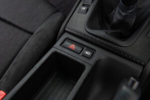 3シリーズセダン 318i Mスポーツ 5MT