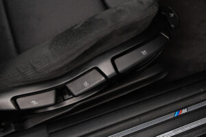 3シリーズセダン 318i Mスポーツ 5MT