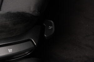 3シリーズセダン 318i Mスポーツ 5MT