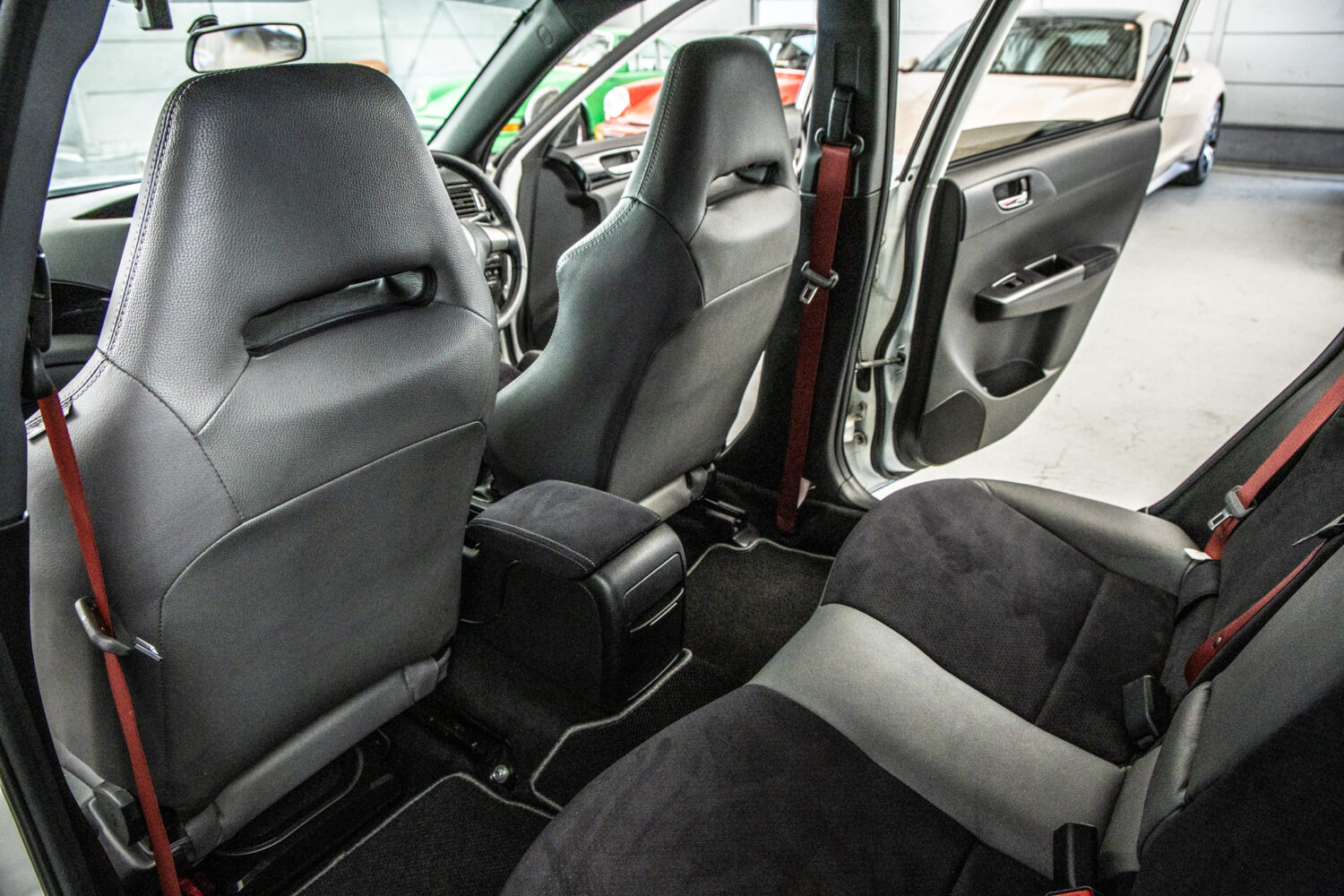 インプレッサ WRX STI S206 4WD