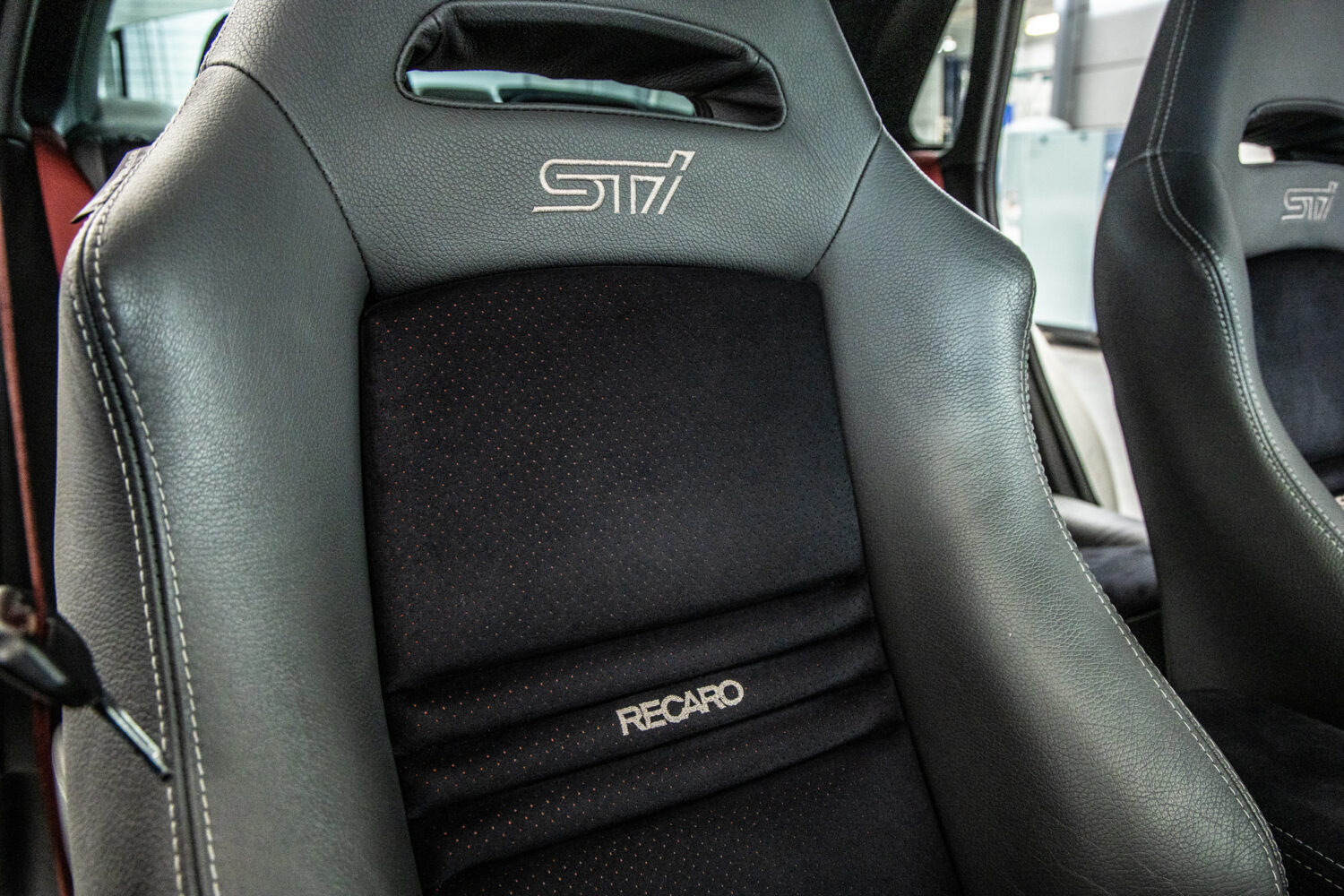 インプレッサ WRX STI S206 4WD