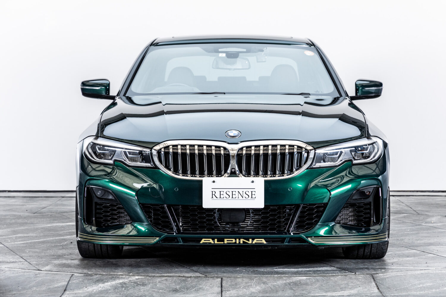 B3 リムジン アルラット 4WD