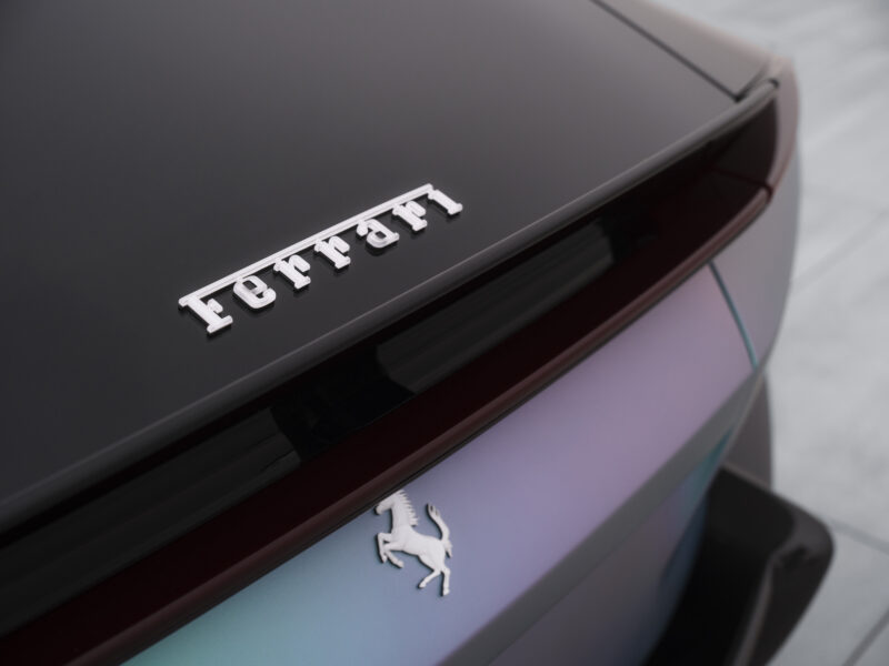 三大陸にまたがるコラボレーション　フェラーリ12チリンドリ　テーラーメイドモデル