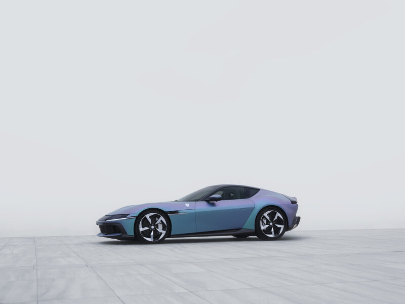 三大陸にまたがるコラボレーション　フェラーリ12チリンドリ　テーラーメイドモデル