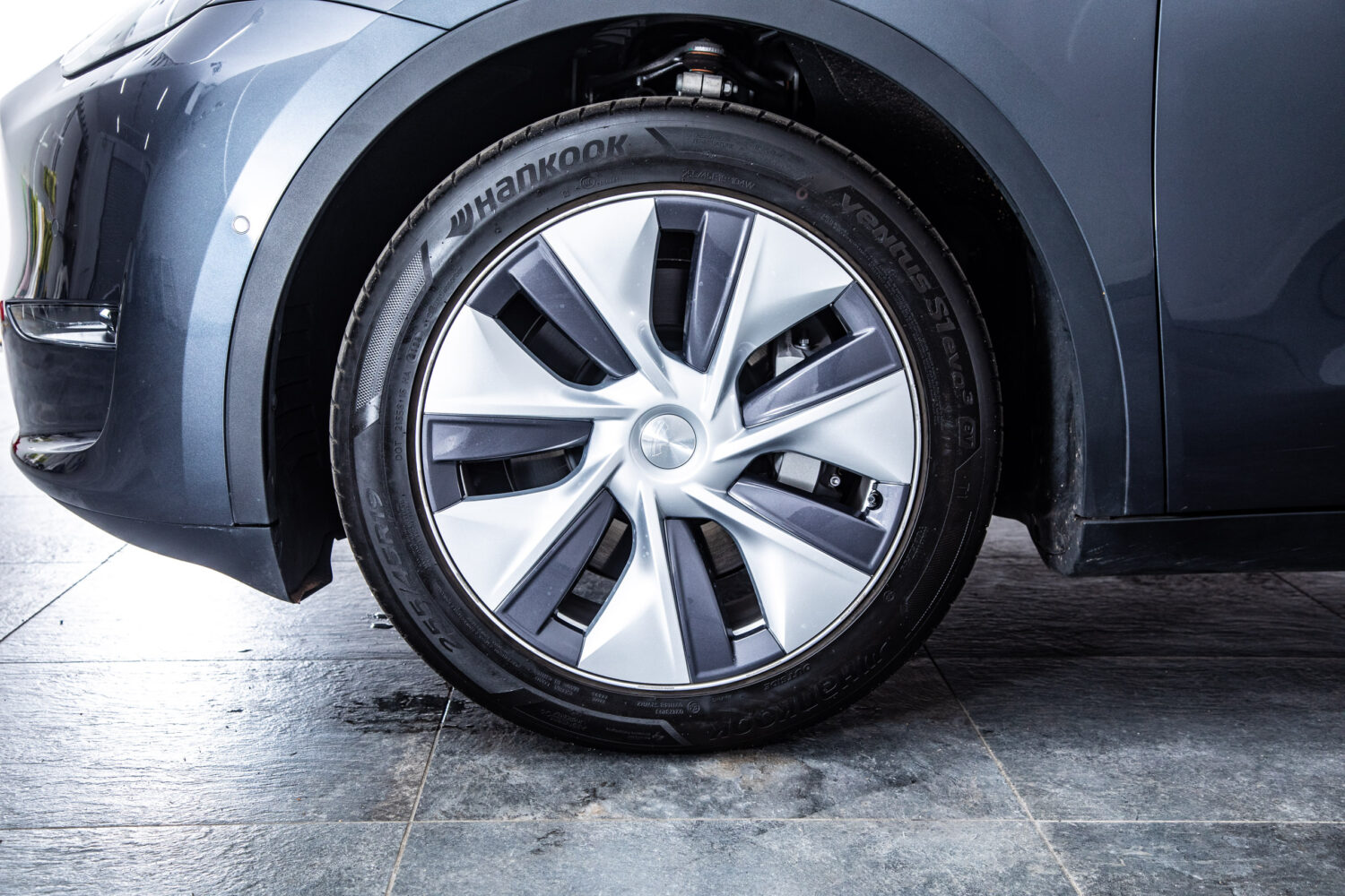 モデルY ロングレンジ デュアルモーター 4WD