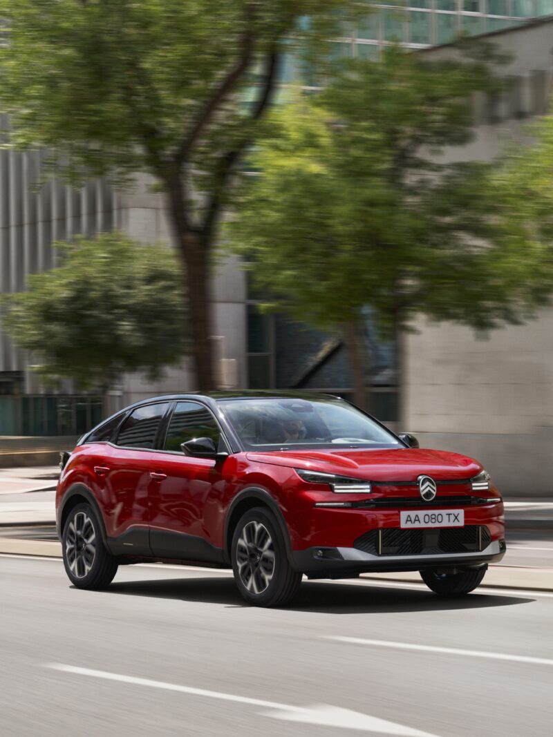 シトロエンC4マックス・ハイブリッド　エクステリアを精悍でスタイリッシュに