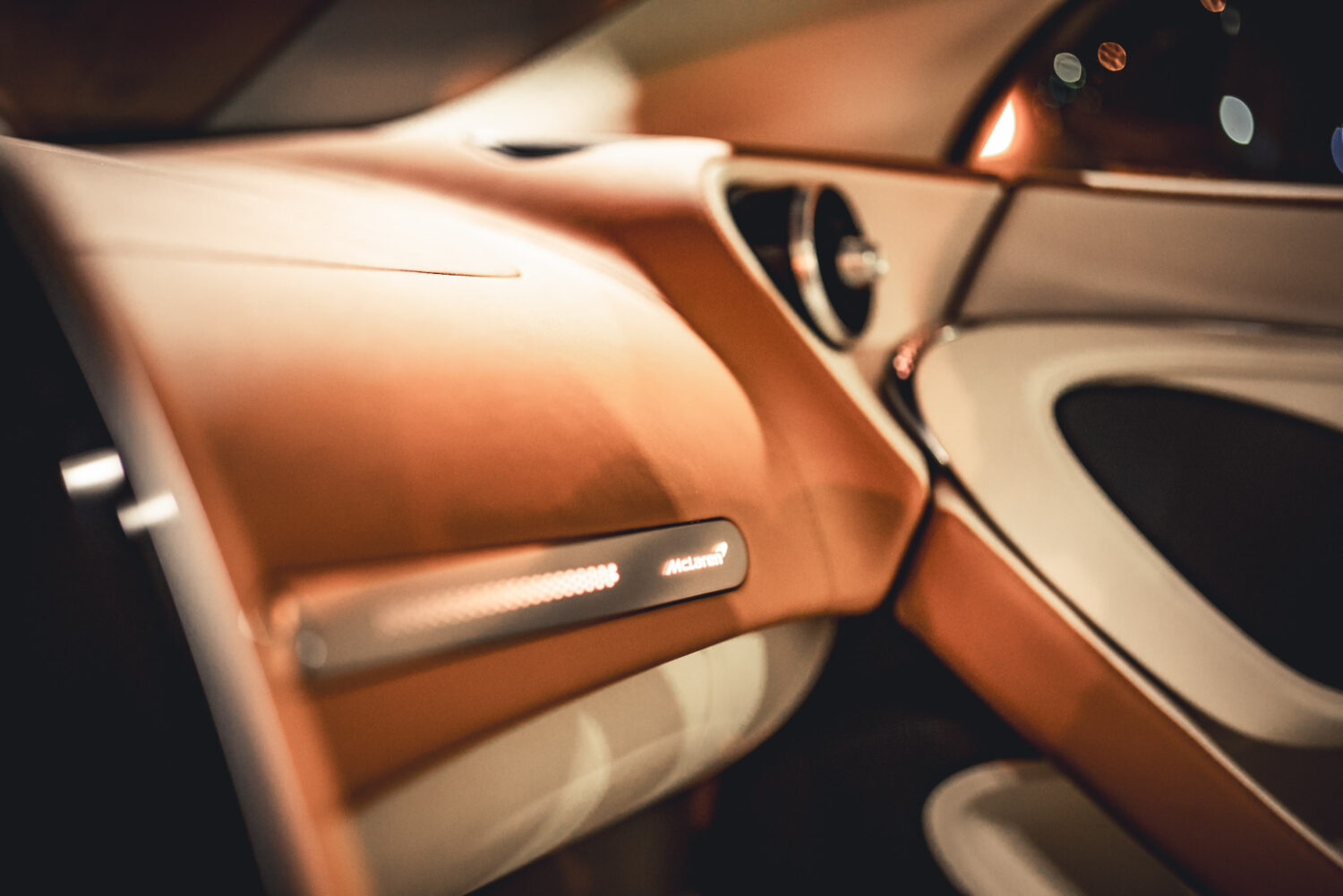 マクラーレン・GTリュクス（MR/7AT）GTツアラーのファンダメンタルズ