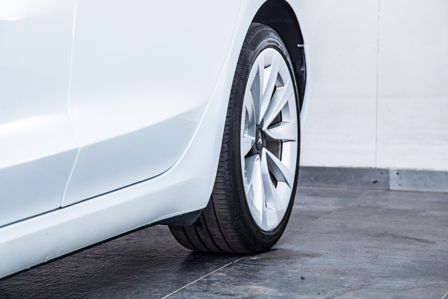 モデル3 ロングレンジ デュアルモーター 4WD