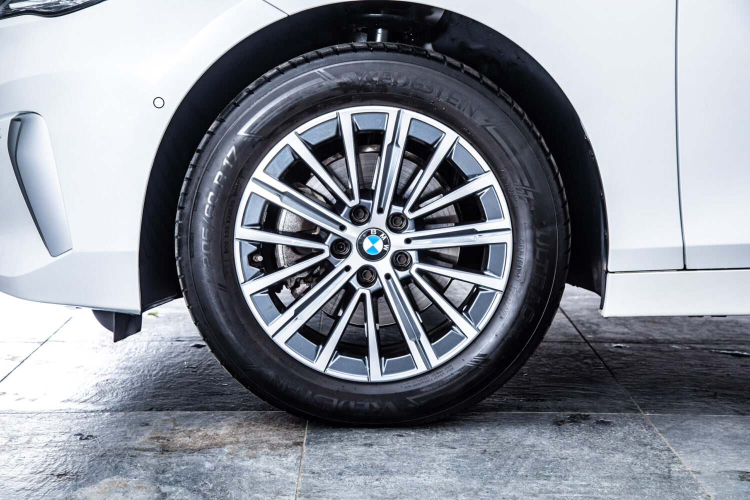 2シリーズアクティブツアラー 218i エクスクルーシブ DCT