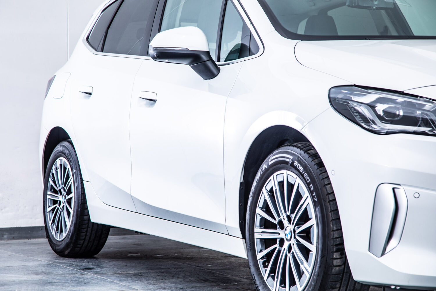 2シリーズアクティブツアラー 218i エクスクルーシブ DCT