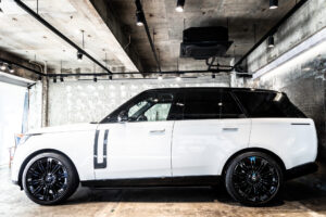 レンジローバー オートバイオグラフィ D300 SWB ディーゼル 4WD