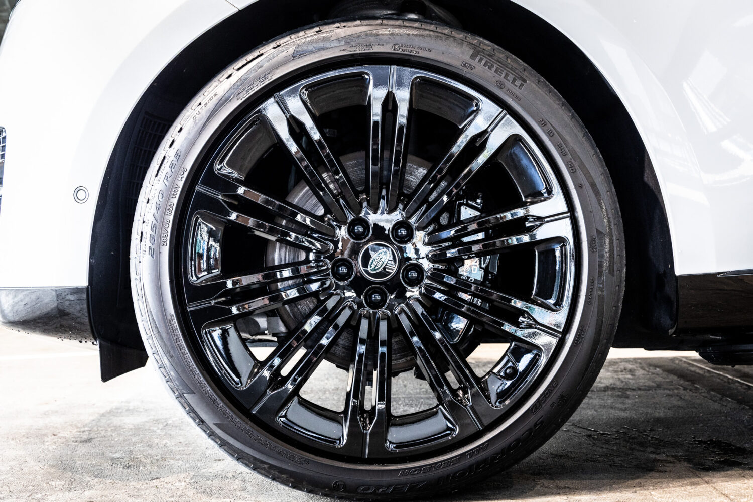 レンジローバー オートバイオグラフィ D300 SWB ディーゼル 4WD