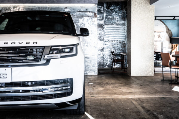 レンジローバー オートバイオグラフィ D300 SWB ディーゼル 4WD