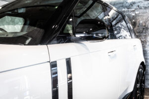 レンジローバー オートバイオグラフィ D300 SWB ディーゼル 4WD