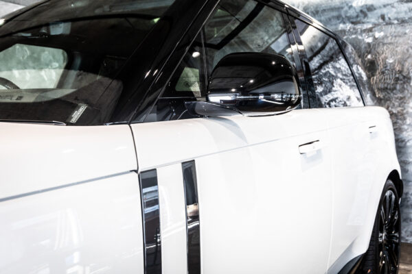 レンジローバー オートバイオグラフィ D300 SWB ディーゼル 4WD