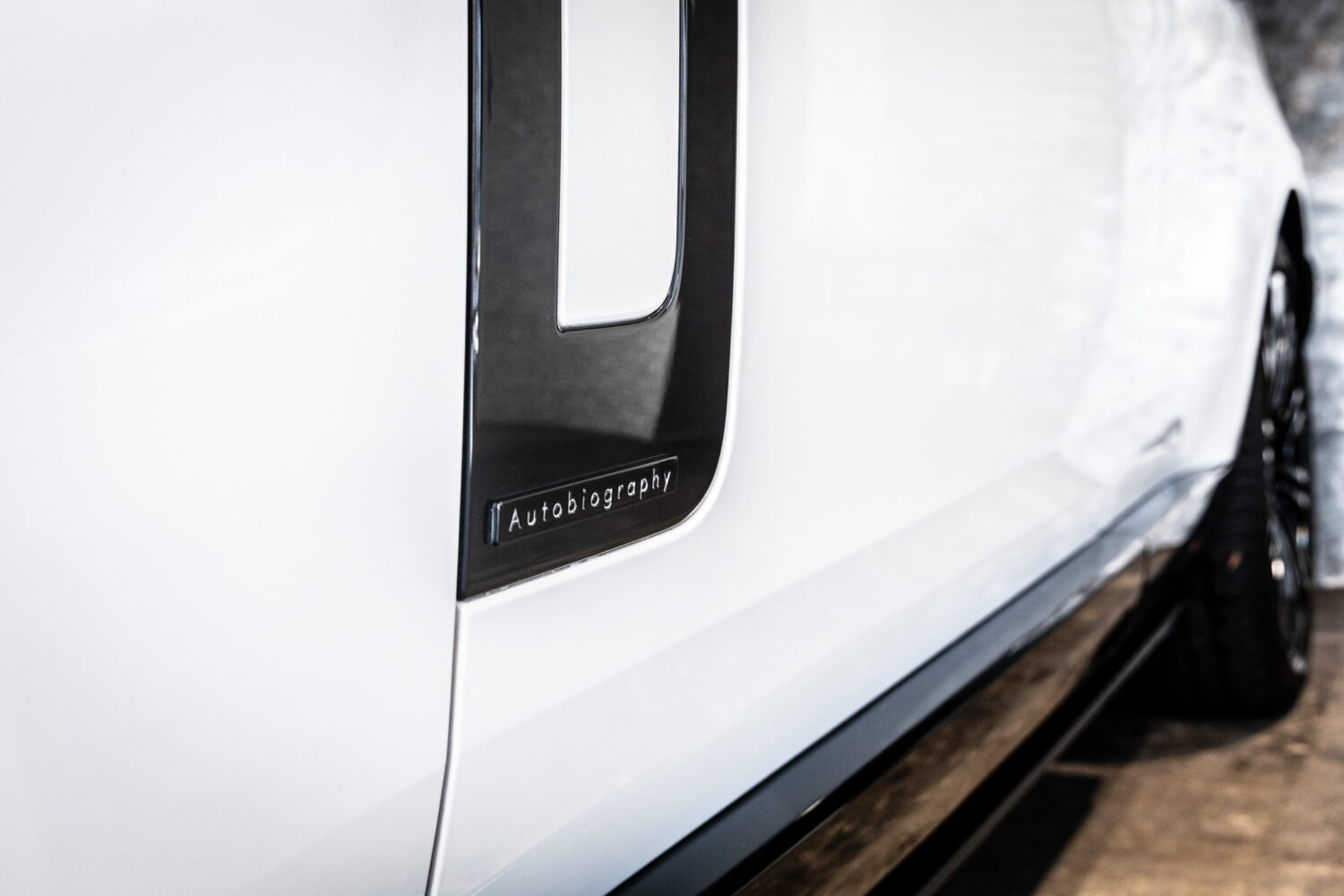 レンジローバー オートバイオグラフィ D300 SWB ディーゼル 4WD