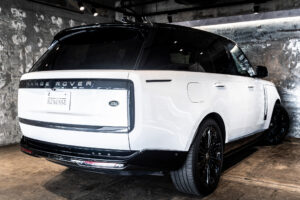 レンジローバー オートバイオグラフィ D300 SWB ディーゼル 4WD