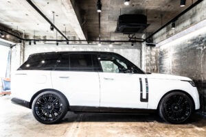 レンジローバー オートバイオグラフィ D300 SWB ディーゼル 4WD