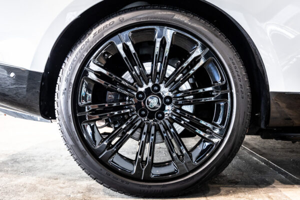 レンジローバー オートバイオグラフィ D300 SWB ディーゼル 4WD