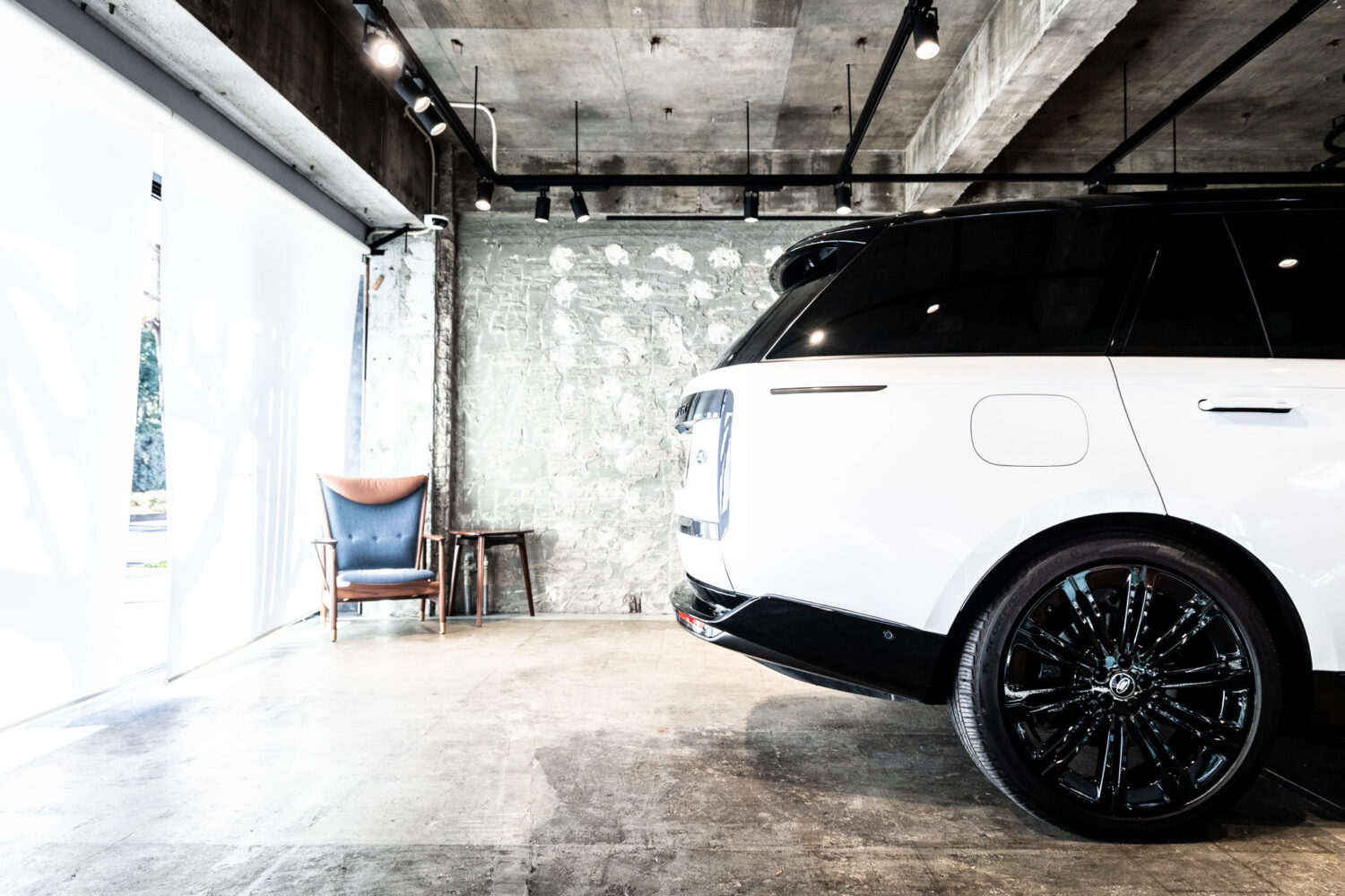 レンジローバー オートバイオグラフィ D300 SWB ディーゼル 4WD