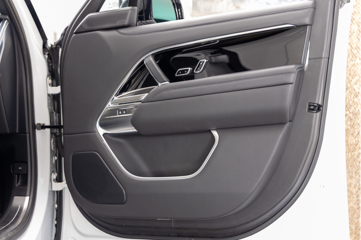 レンジローバー オートバイオグラフィ D300 SWB ディーゼル 4WD