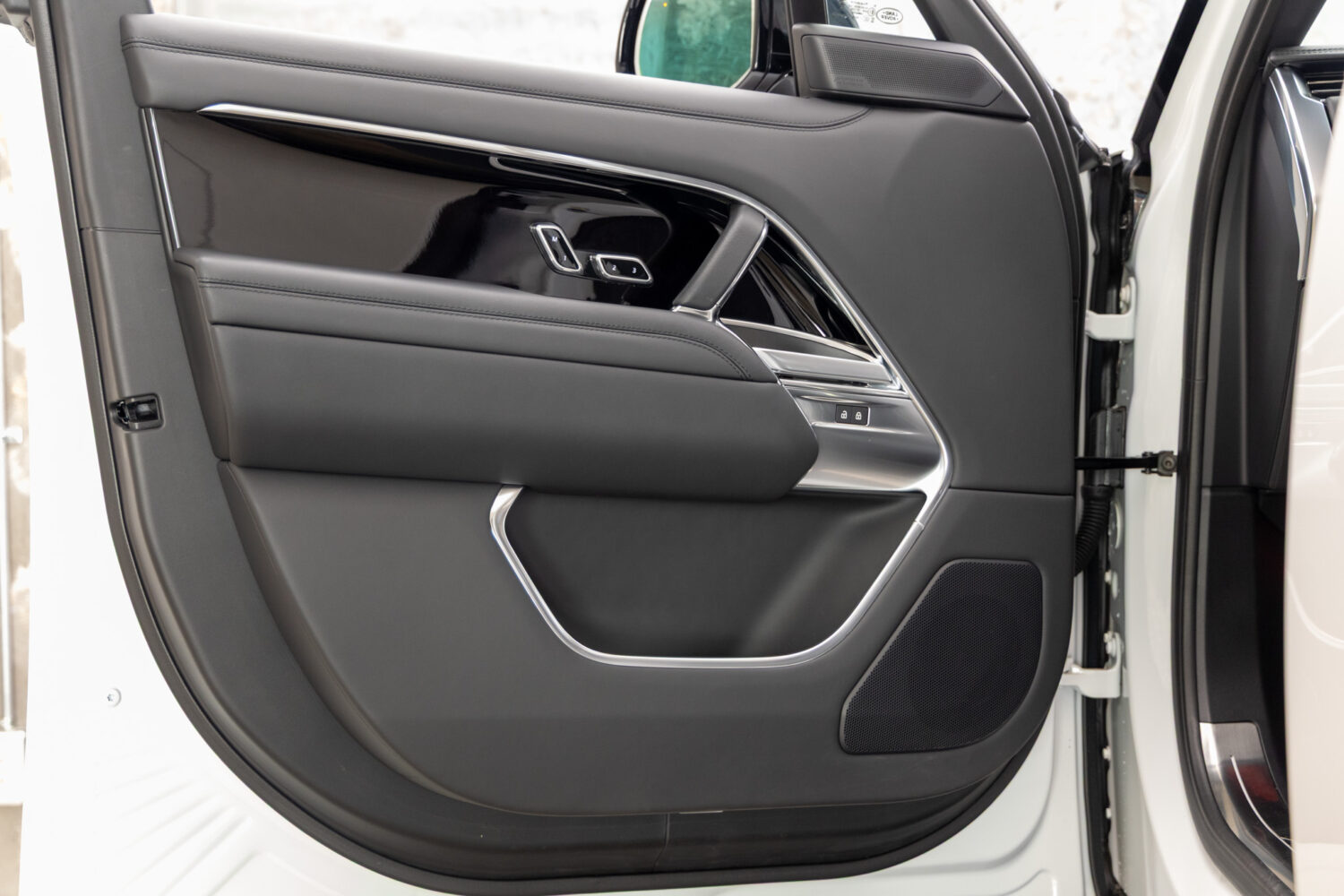 レンジローバー オートバイオグラフィ D300 SWB ディーゼル 4WD