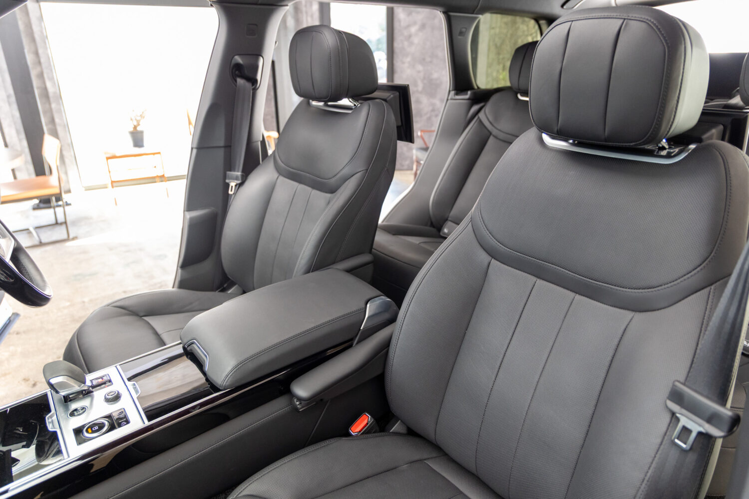 レンジローバー オートバイオグラフィ D300 SWB ディーゼル 4WD